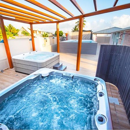 Evasion En Plein Coeur De La Ville Studio Jacuzzis Sauna Et Piscine Au Centre De Port-Louis Exteriér fotografie
