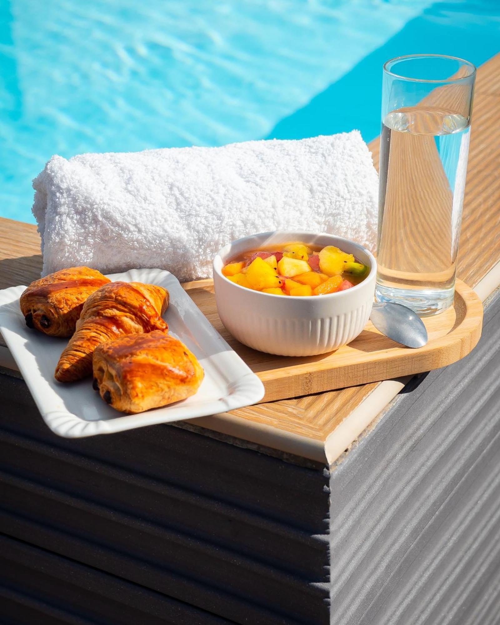 Evasion En Plein Coeur De La Ville Studio Jacuzzis Sauna Et Piscine Au Centre De Port-Louis Exteriér fotografie